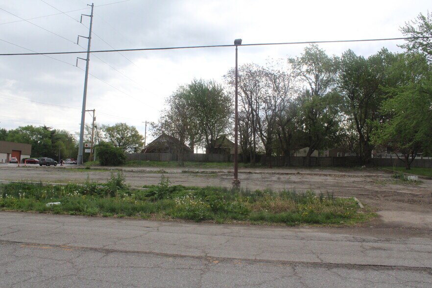 More Photos Of 219 W US Highway 24, Independence Land For Sale