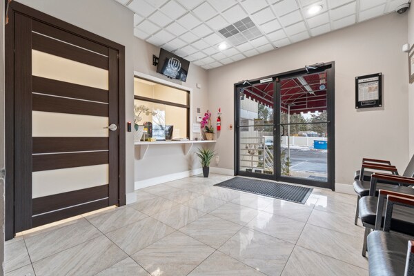 More Photos Of 100 W Pond Rd, Perth Amboy Office For Lease