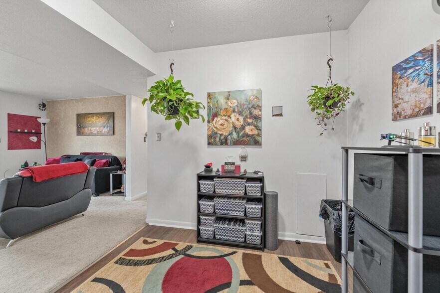More Photos Of 103 E 7th Ave, South Hutchinson Apartments For Sale