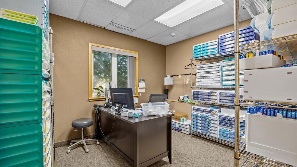 More Photos Of 2737 Crossroads Blvd, Grand Junction Office For Sale