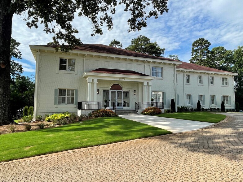 More Photos Of 5180 Roswell Rd NE, Atlanta Office For Lease