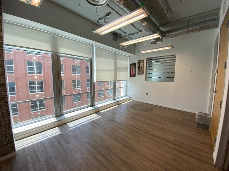 More Photos Of 14 NE 1st Ave, Miami Office For Sale