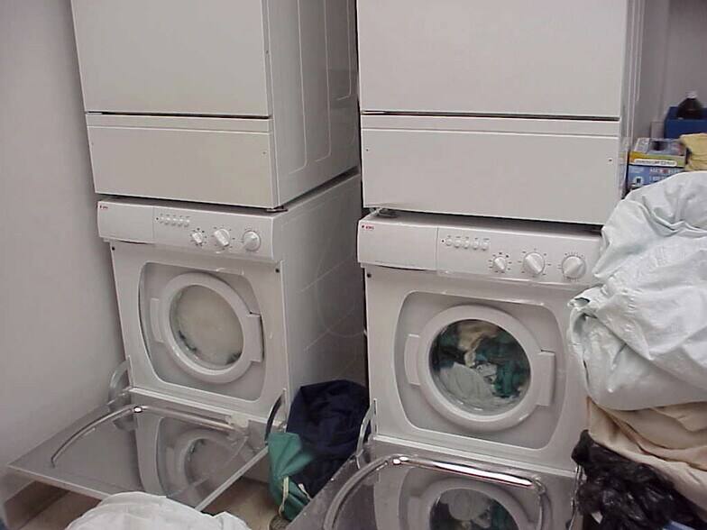 More Photos Of 110 Chesley Dr, Media Office For Sale