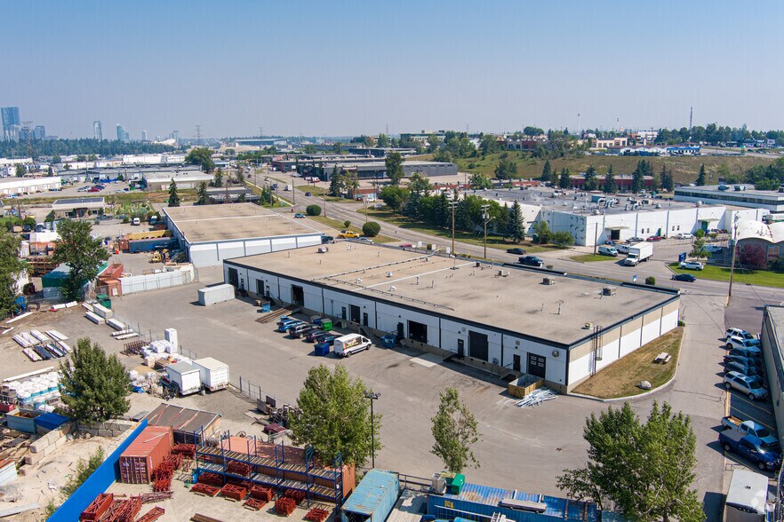 More Photos Of 4509-4521 Manhattan Rd SE, Calgary Warehouse For Lease