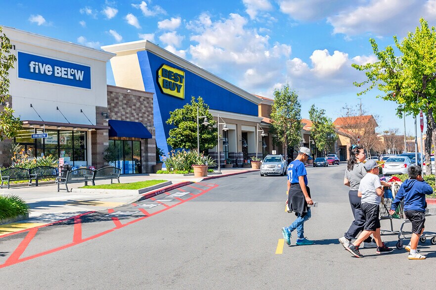More Photos Of 3801-4097 Grand Ave, Chino Storefront For Sale
