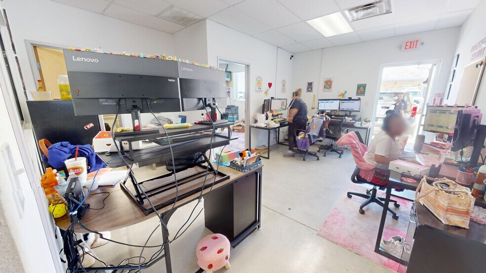 More Photos Of 12112 Anderson Mill Rd, Cedar Park Warehouse For Sale