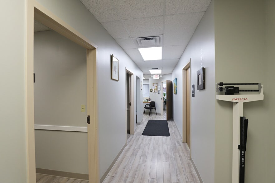 More Photos Of G4007 W Court St, Flint Office For Sale