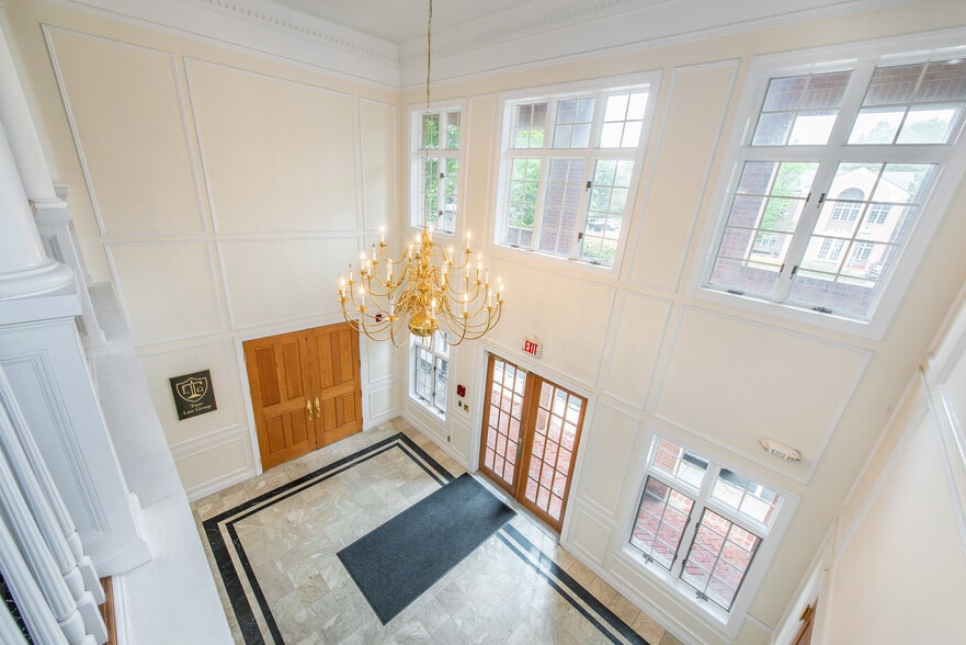 More Photos Of 372 Route 22 West, White House Station Office For Lease