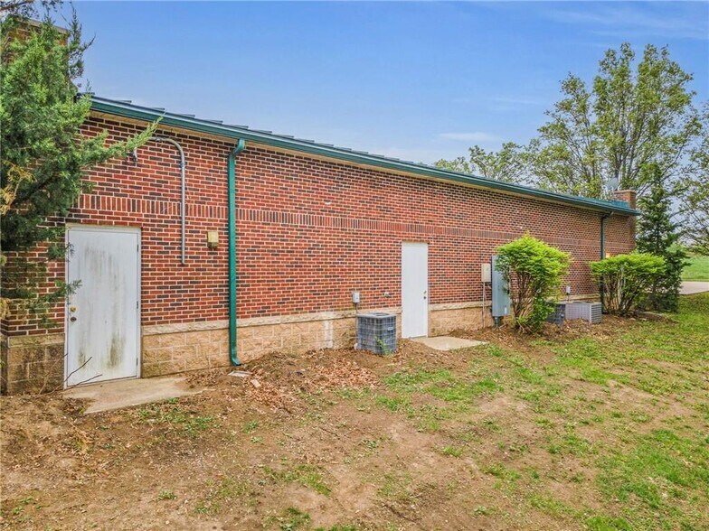 More Photos Of , Trimble Office For Sale