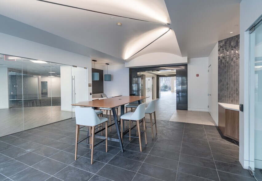 More Photos Of 13665 Dulles Technology Dr, Herndon Office For Lease