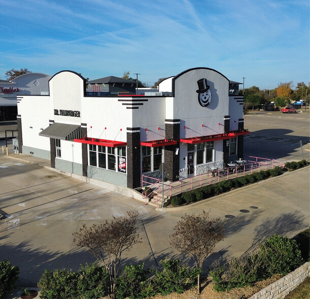 Primary Photo Of 3706 Texas Ave S, Bryan Fast Food For Sale