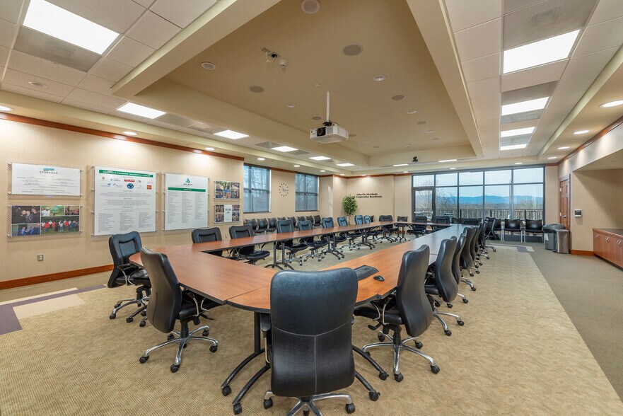 More Photos Of 36 Montford Ave, Asheville Office For Sale