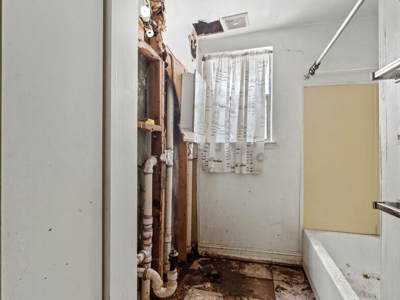 More Photos Of 1223 N St NW, Washington Apartments For Sale