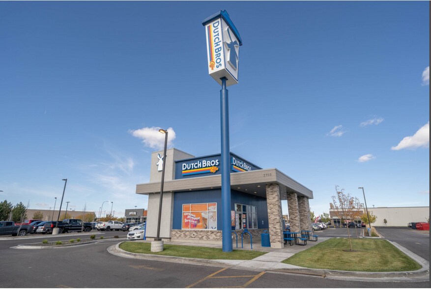 More Photos Of 2703 E Sunnyside Rd, Ammon Fast Food For Sale