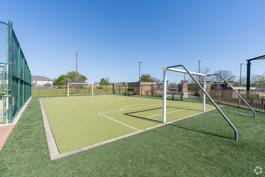 More Photos Of 6025 Highway 6 N, Houston General Retail For Sale