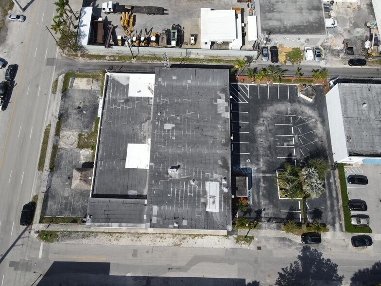 More Photos Of 2055 Liberty St, Hollywood Service For Lease