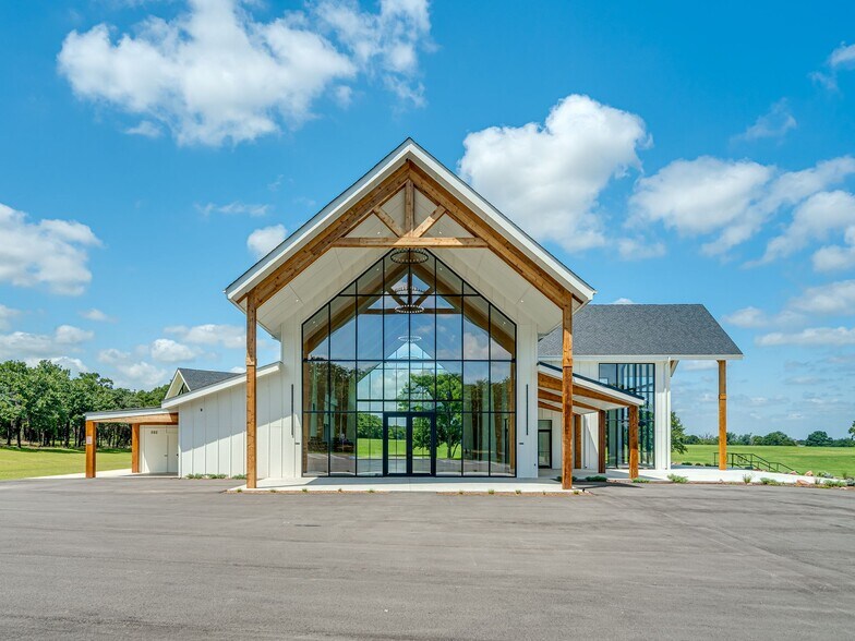 More Photos Of 20480 NE 164th St, Luther Lodge Meeting Hall For Sale