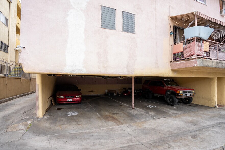 More Photos Of 1125 S Westmoreland Ave, Los Angeles Apartments For Sale