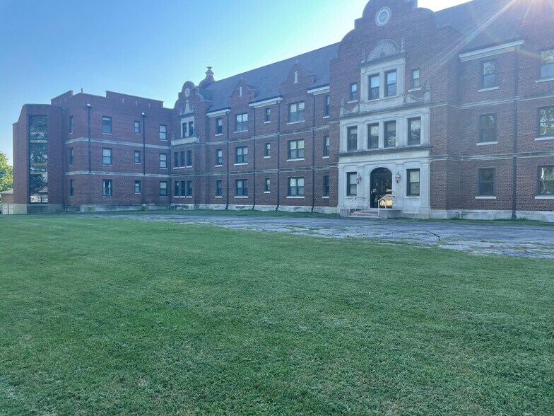 More Photos Of 1616 Cedar St, Lawrenceville Skilled Nursing Facility For Sale