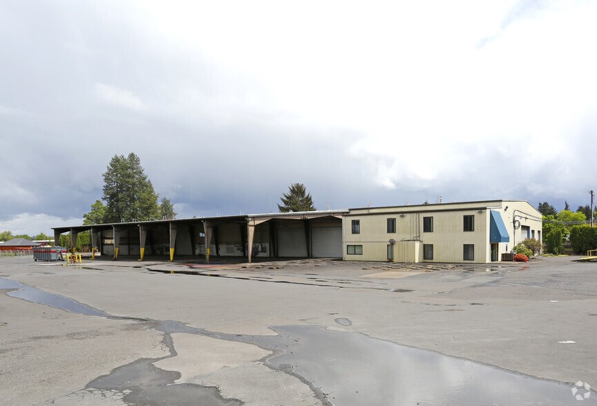 More Photos Of 15561 SW Oregon St, Sherwood Warehouse For Lease