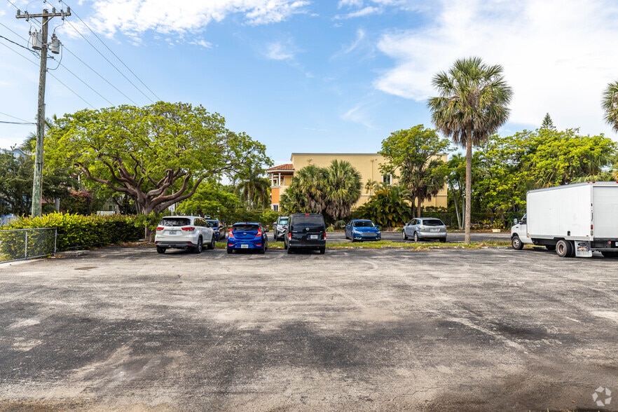 More Photos Of 929 NE 17th Way, Fort Lauderdale Land For Lease