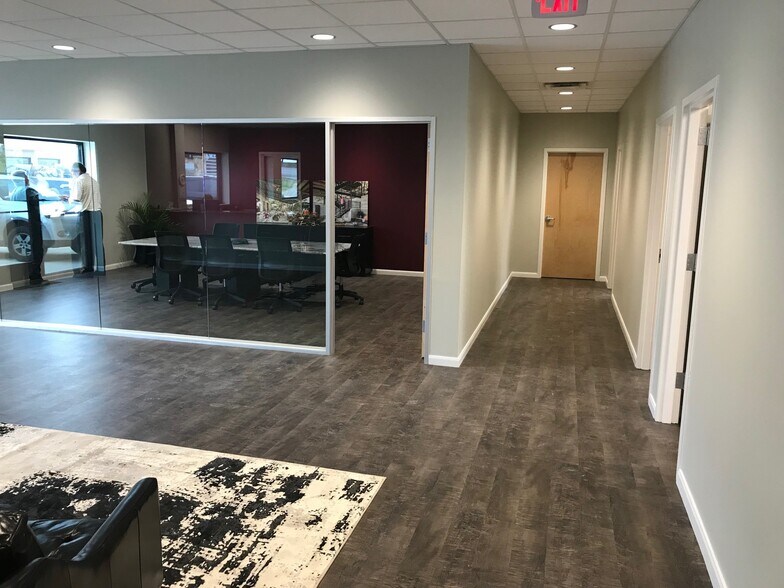 More Photos Of 22111 W State Highway 71, Spicewood Unknown For Lease