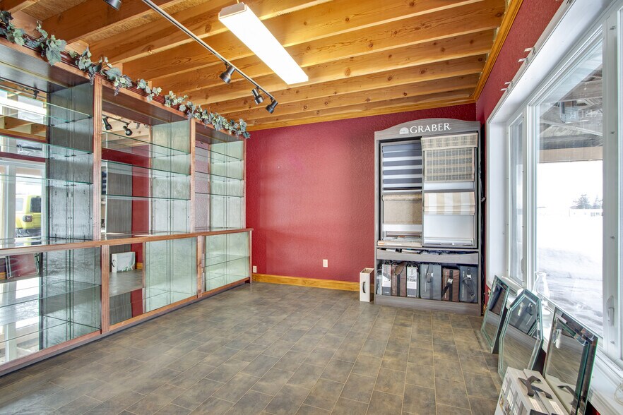 More Photos Of 13520 Currier Sardinia Rd, Chaffee Freestanding For Lease