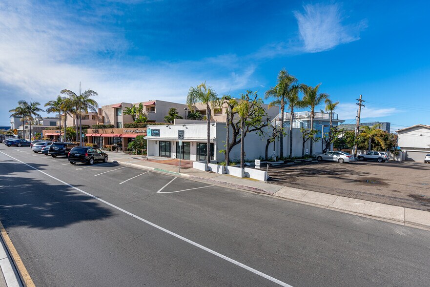 More Photos Of 5724-5726 La Jolla Blvd, La Jolla Apartments For Lease