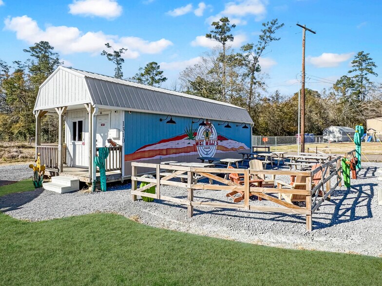 Primary Photo Of 1310 Highway 96 S, Silsbee Flex For Sale