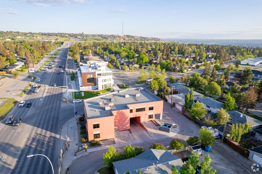 More Photos Of 636 45 St SW, Calgary Office For Sale