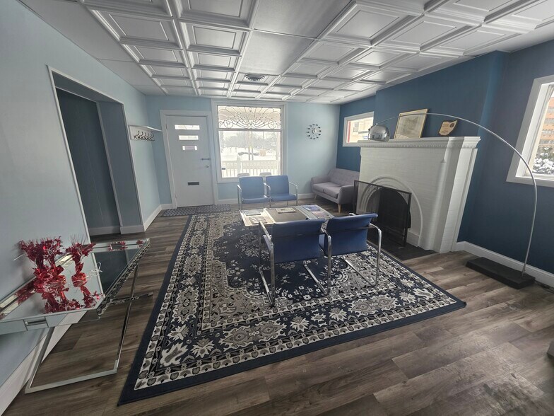 More Photos Of 1451 E Market St, Warren Medical For Sale