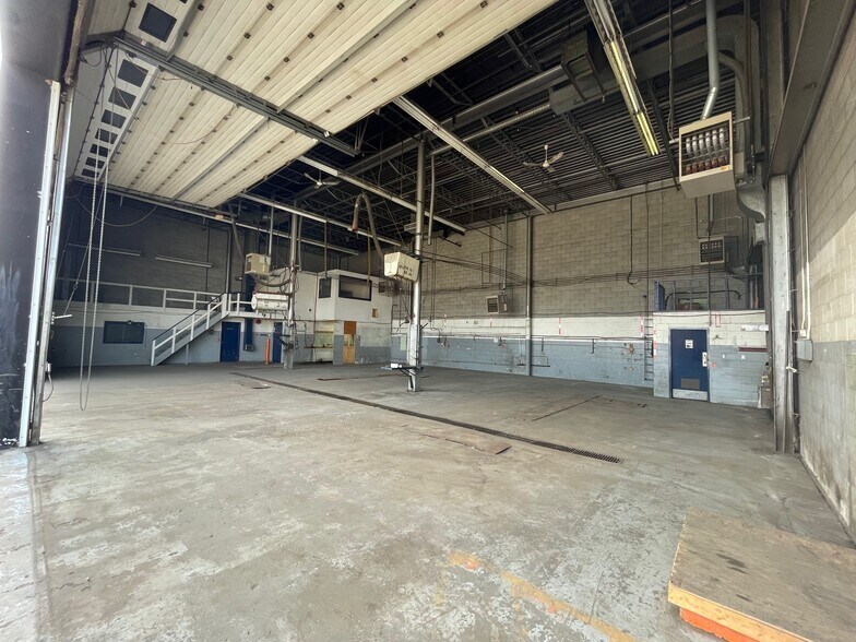 More Photos Of 14507-14535 112th Ave NW, Edmonton Warehouse For Sale