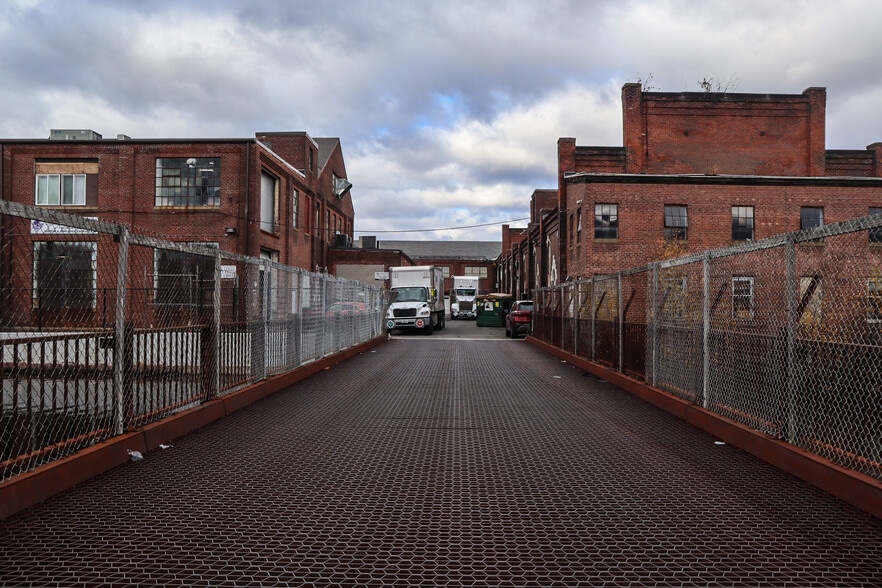 More Photos Of 1 Allen St, Springfield Manufacturing For Sale