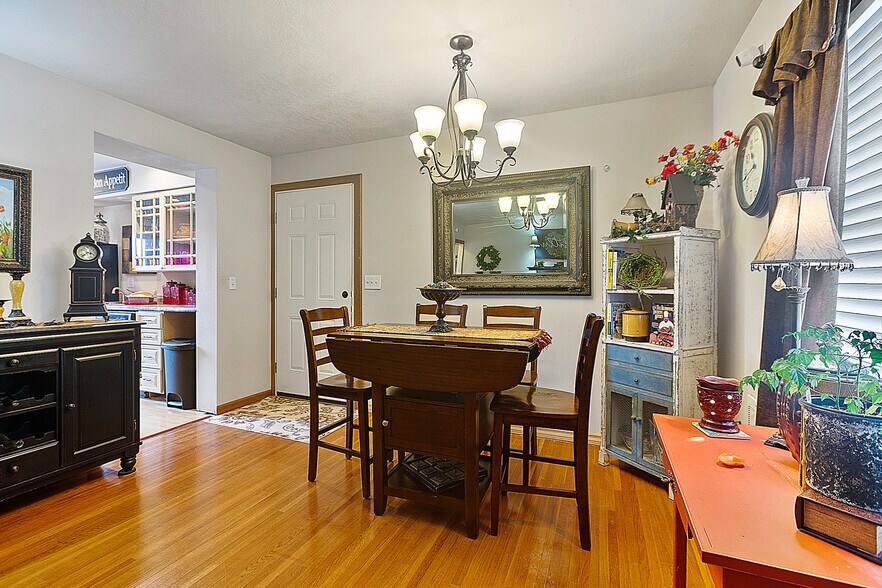 More Photos Of 101 N Evergreen Rd, Spokane Office For Lease