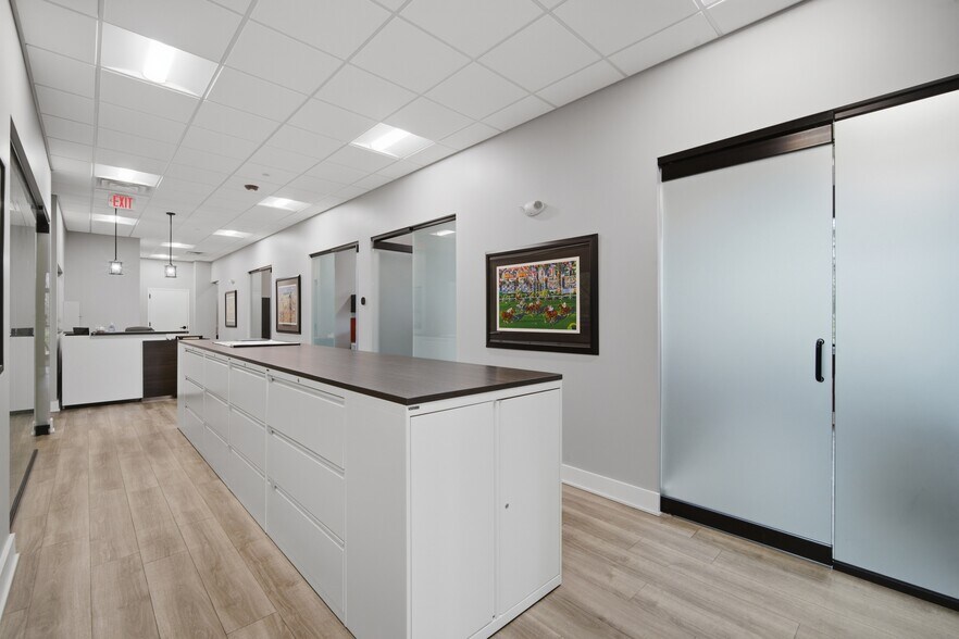 More Photos Of 795 Ela Rd, Lake Zurich Office For Lease