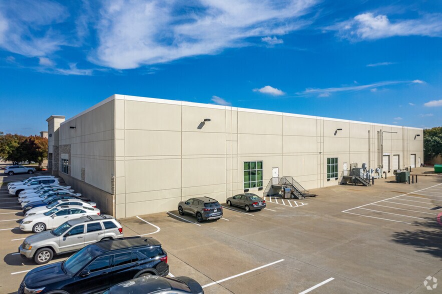 More Photos Of 645 E State Highway 121, Coppell Unknown For Lease