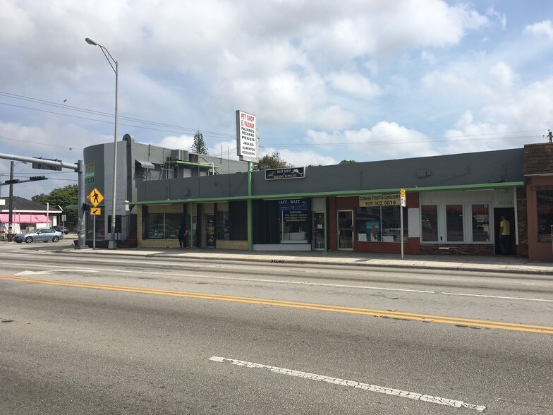 More Photos Of 4700-4708 W Flagler St, Miami General Retail For Lease