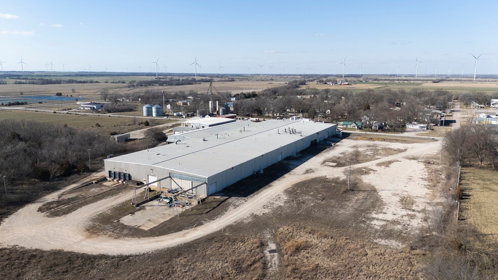More Photos Of 100 Center St, Galesburg Manufacturing For Sale