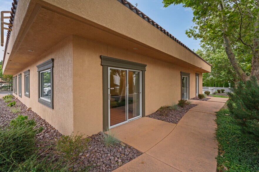 More Photos Of 530 Hammill Ln, Reno Office For Lease