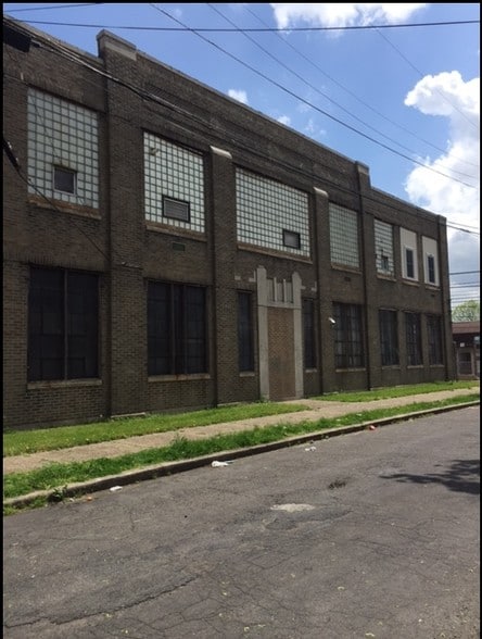 More Photos Of 1420 Crestmont Ave, Camden Manufacturing For Sale