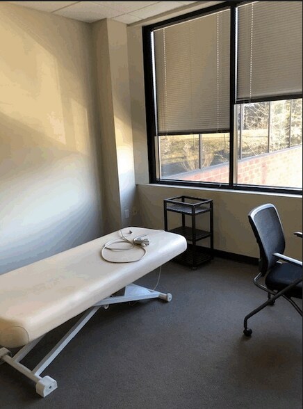 More Photos Of 7226 Lee Deforest Dr, Columbia Medical For Sale