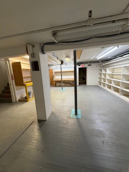 More Photos Of 189 Main St, Northampton Storefront Retail Office For Lease