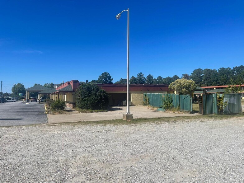 More Photos Of 1700 US-280, Phenix City Hotel For Sale
