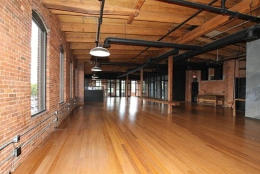 More Photos Of 25 Union St, Worcester Loft Creative Space For Lease