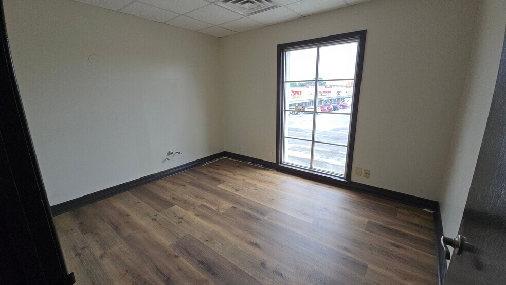 More Photos Of 3409 Spencer Hwy, Pasadena Office For Lease
