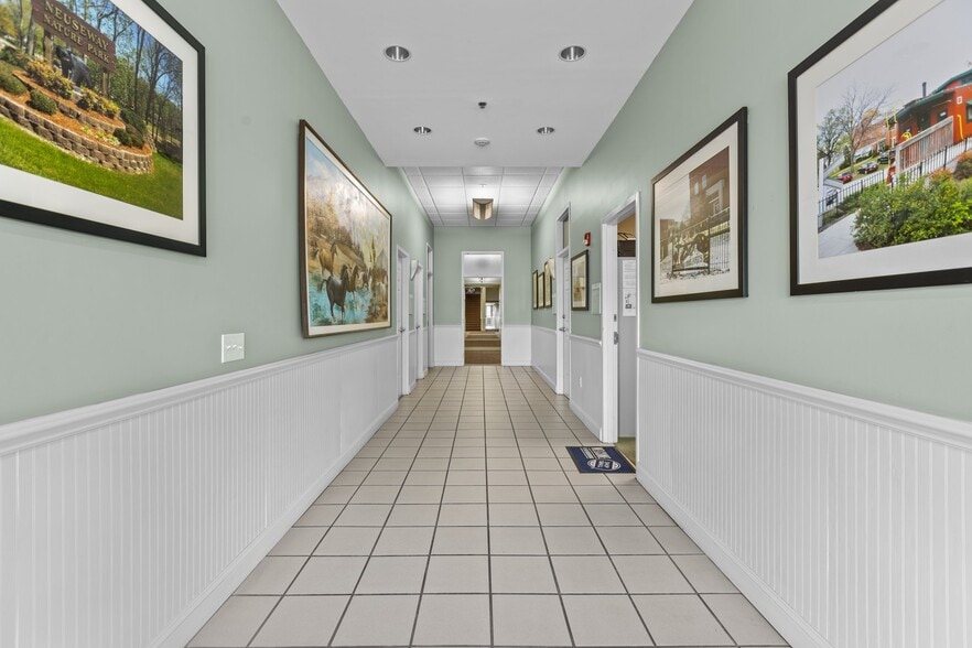 More Photos Of 327 N Queen St, Kinston Office For Sale