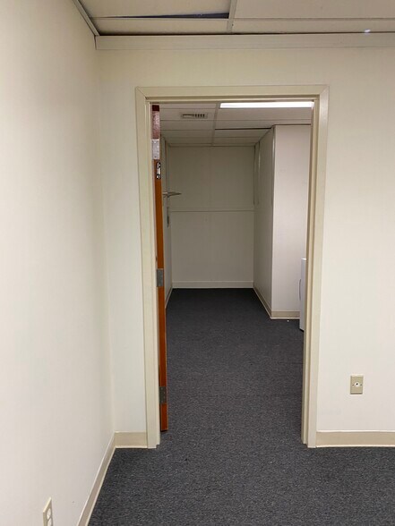 More Photos Of 90 S Park St, Willimantic Warehouse For Lease