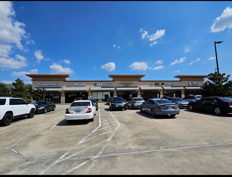 More Photos Of 12567 W Broadway St, Pearland Unknown For Lease
