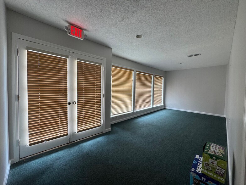More Photos Of 1310 Goodman Rd, Southaven Loft Creative Space For Sale