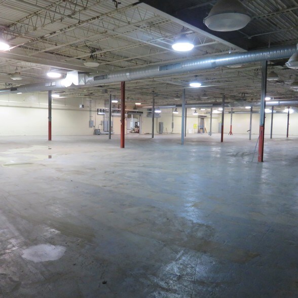 More Photos Of 2377 US Highway 52 S, Wadesboro Manufacturing For Lease